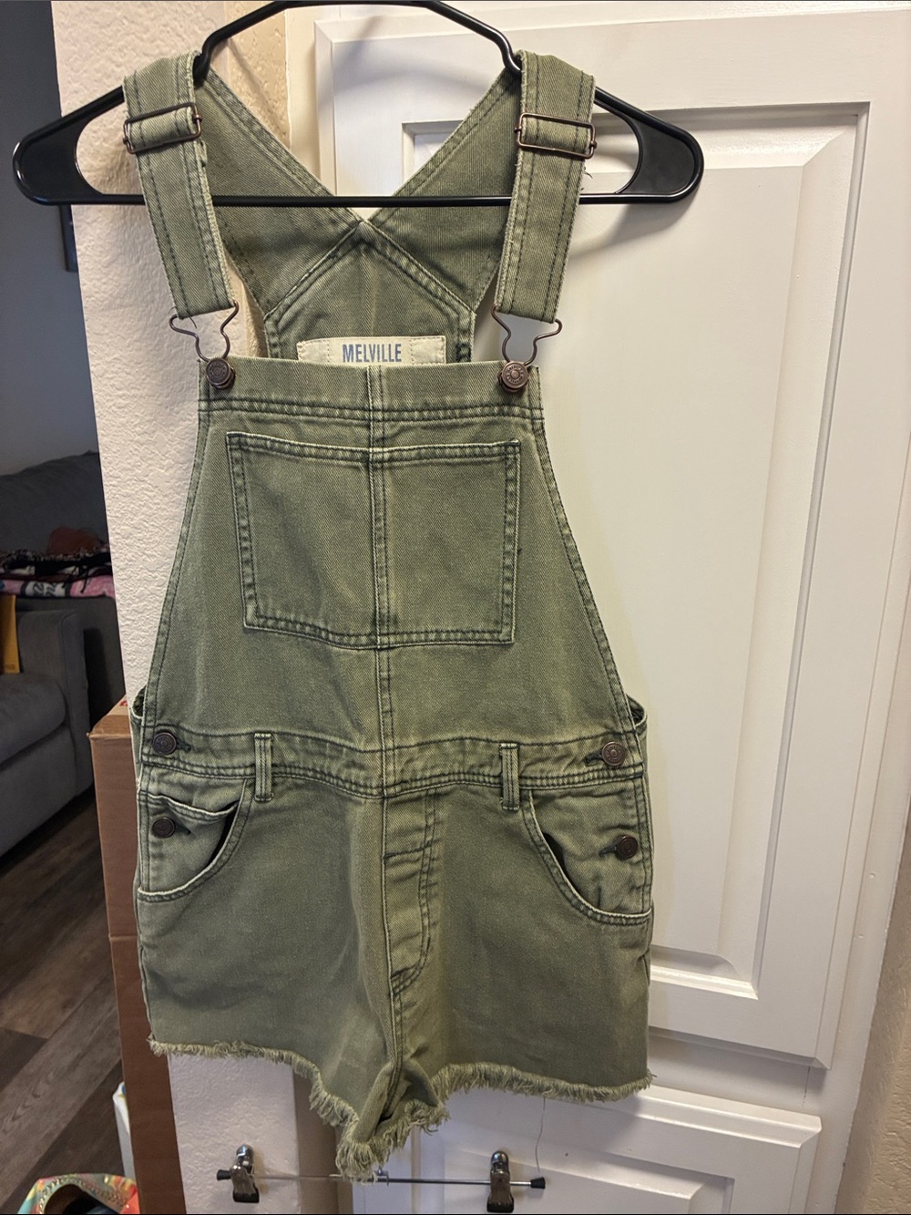 Melville 100% cotton green denim short overalls w/ a distressed, frayed hem. - Picture 4 of 14